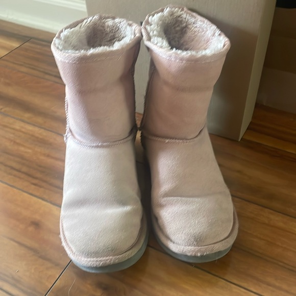 PINK UGGS 🥰 - Picture 2 of 8